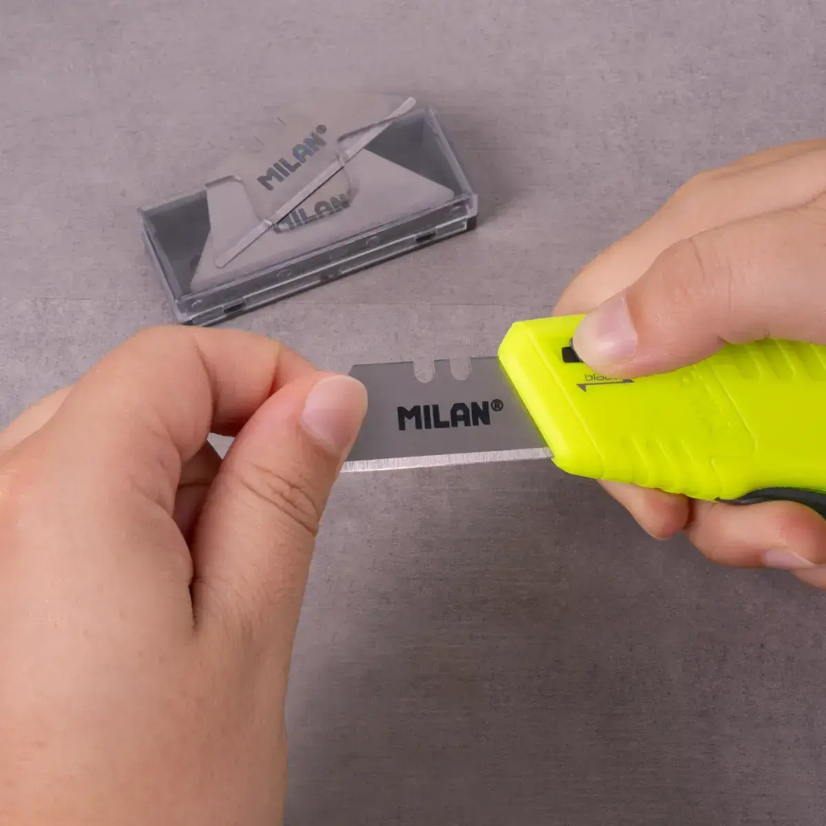 MILAN Blister Pack Ceramic Replacement Blade Stick Cutter| Kidinn
