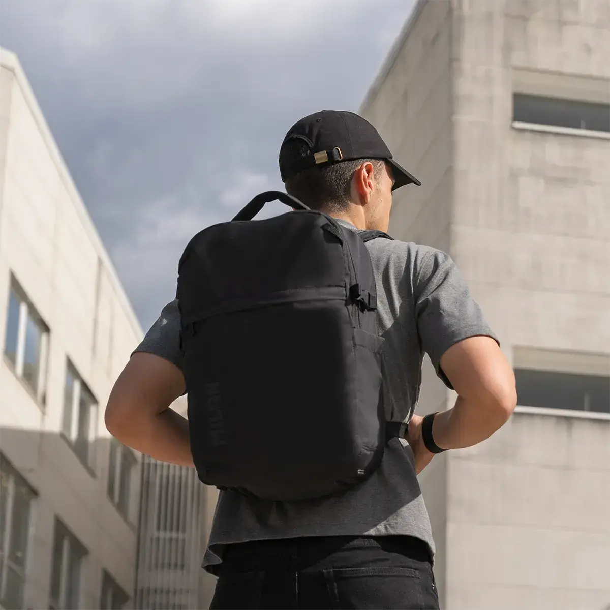 Milan様 Backpack 5 zipped compartments (25L) Shadow collection black