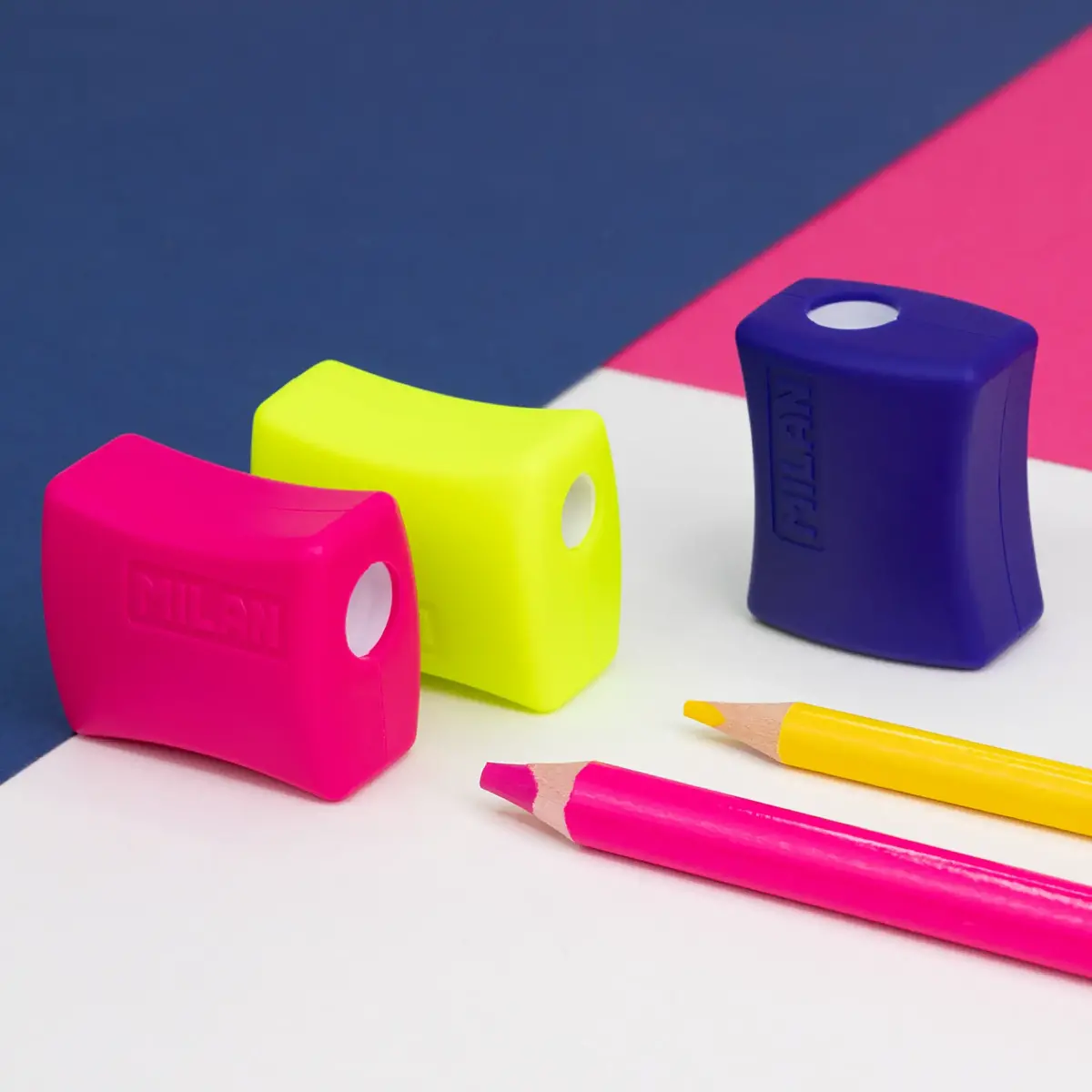 Deli Desktop Pencil Sharpener 0620b, Assorted Colors Price in Doha