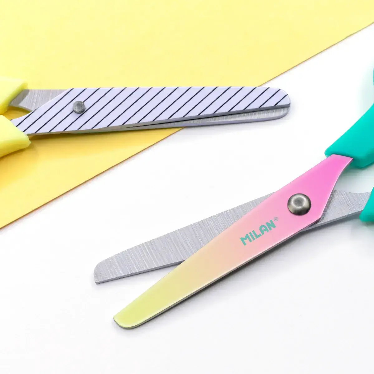 Blister pack Basic Sunset scissors, turquoise handle