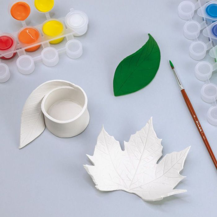 White air-dry modelling clay